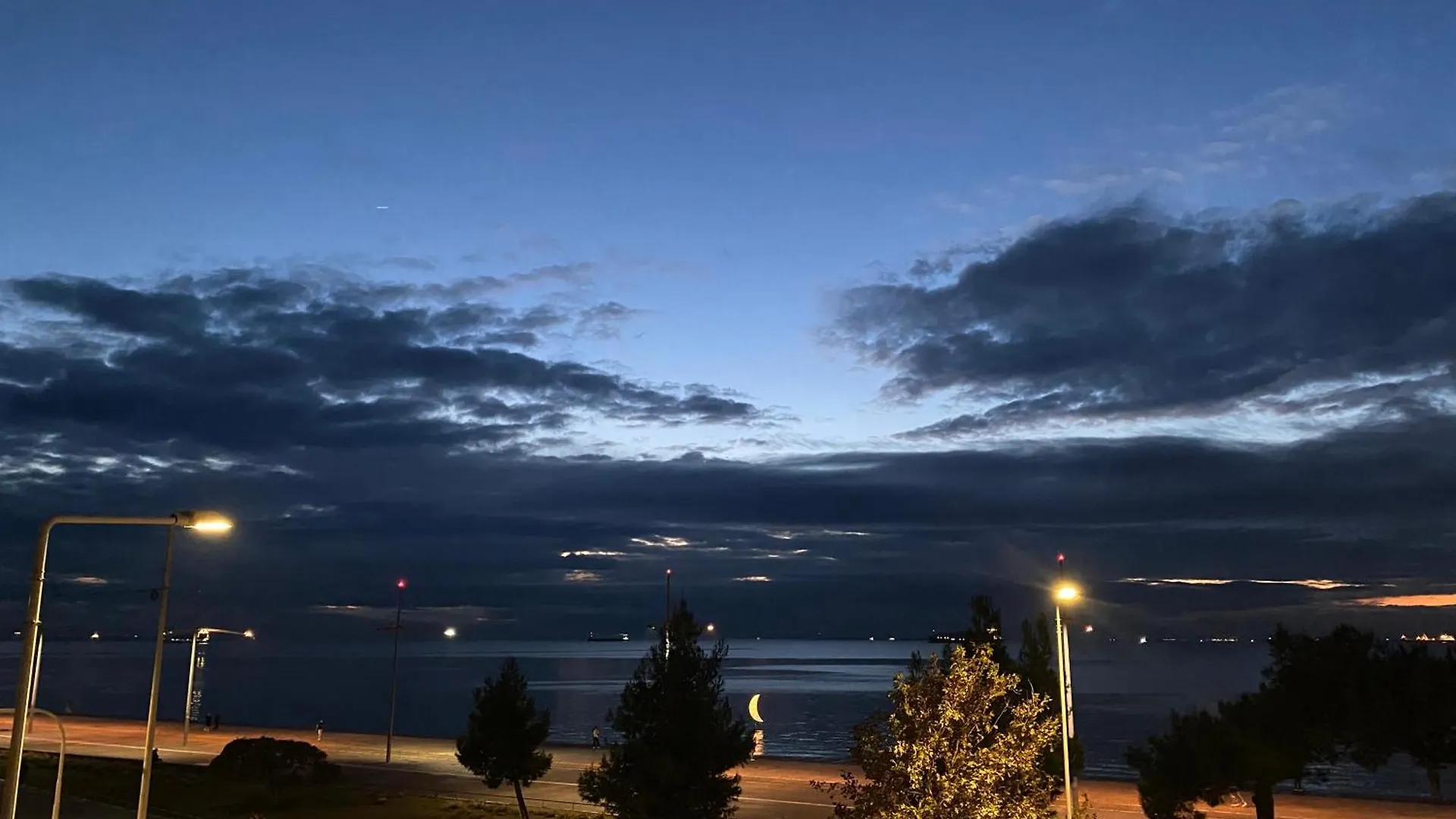 Classy Seaside Suite With Amazing View Θεσσαλονίκη